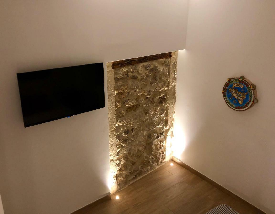Апартаменты Nesh House Сиракузы Экстерьер фото